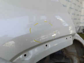 The quarter wing of the rear right Toyota Rav4 19-20 is sawed off, white, dented