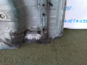 The trunk trough of VW Passat 20-22 is drilled out