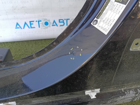 The central left body pillar of Mercedes C-class W205 15-21 is sawn off, butt