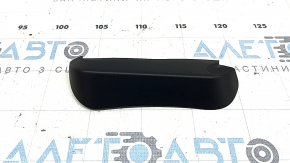 The plug for the inner left light of the Audi A6 C7 16-18 rest, the seal is torn