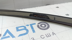 The rear left door seal of Mercedes H247 GLA 20-26 is torn