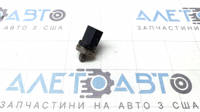Fuel pressure sensor Audi A6 C7 16-18 3.0T on the fuel line