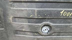 Rear left underbody protection Volvo XC90 16-22 breaks, cracks, missing fragment