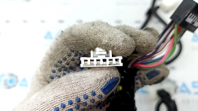 Toyota Camry v50 12-14 driver's seat wiring is large