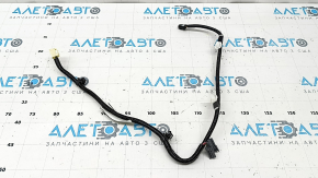 Toyota Camry v50 12-14 driver's seat wiring is small