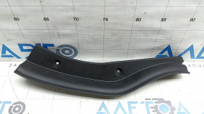 Ford Mustang Mach-E 21-26 rear right door seal at the end