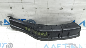 Ford Mustang Mach-E 21-26 rear right door seal at the end