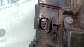 The outer wing light, left, Audi Q8 19-26, is worn