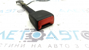 The driver's seat belt latch of the Audi Q8 19-26 is covered in soot, the connector is cut off
