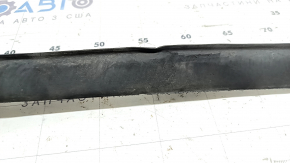 The front bumper lip of the Honda Insight 19-22 has broken fasteners, is worn and deformed
