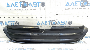The radiator grille of the Honda Insight 19-22 is bare, black gloss, cracks, non-factory holes, broken fasteners, missing fragments of fasteners
