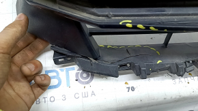 The base of the radiator grille Honda Insight 19-22 with the emblem, cracks, missing fragments
