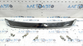Upper grille molding for Honda Insight 19-22 chrome, broken fasteners, 1 missing fastener, cracks