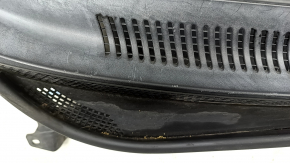 Windscreen wiper grille plastic Hyundai Sonata 11-15 scratches