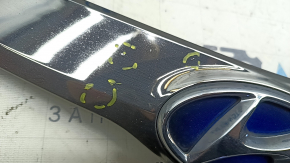 Radiator grille Hyundai Sonata 11-15 hybrid, with emblem, scratches, peeling paint, swollen chrome, sand, broken mount