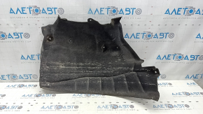 The front left rear fender liner of the Audi Q8 19-26 is crushed, the fastening is torn