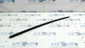 Right windshield molding for Audi Q8 19-26, in glue, melted
