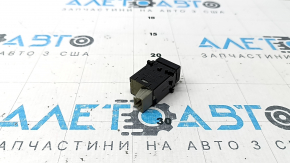 Subaru Forester 19-24 SK trunk lid closing button