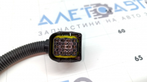 The chip for the ECU block of the BMW X3 F25 15-17 2.0T engine computer is small, yellow, 12 pins