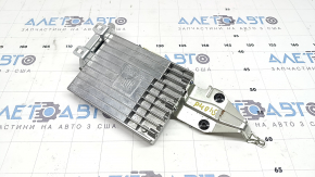JBL audio amplifier Toyota Prius V 15-17 rest