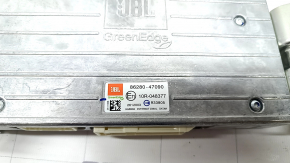 JBL audio amplifier Toyota Prius V 15-17 rest