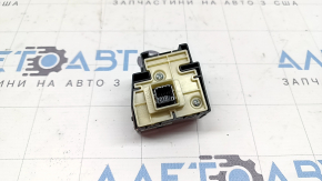 Hazard warning button Toyota Prius V 17-17
