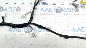 Wiring for the front right door of a Toyota Prius V 12-17 keyless