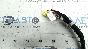 Wiring for the front right door of a Toyota Prius V 12-17 keyless