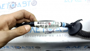 Wiring for the front right door of a Toyota Prius V 12-17 keyless