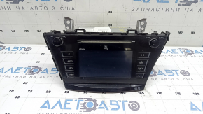 Monitor, display Toyota Prius V 17-17 rest, scratches