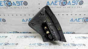 Right headlight Toyota Prius V 15-17 rest, cracked glass
