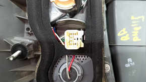 Right headlight Toyota Prius V 15-17 rest, cracked glass