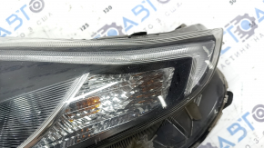 Front right headlight Toyota Prius V 15-17 rest LED, needs polishing, broken mount