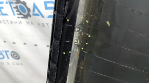 The rear window of the Audi Q8 19-26 trunk door is tinted, covered in soot, there are scratches on the glass, the heating pins are broken, the heating threads are melted