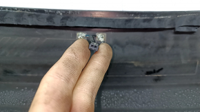 The rear window of the Audi Q8 19-26 trunk door is tinted, covered in soot, there are scratches on the glass, the heating pins are broken, the heating threads are melted