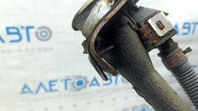 The fuel filler neck of the Hyundai Sonata 13-15 hybrid is bent