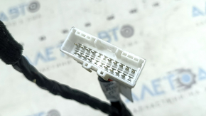 Hyundai Sonata 11-15 audio amplifier wire