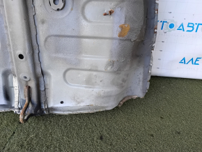 The trunk trough of Honda CRV 17-22 is drilled out