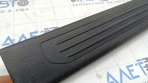 Inner front right door sill trim Nissan Murano z52 17-24 black 3 stripes, scratches, dry cleanable