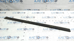 Lower front right door seal for Nissan Murano z52 21-24