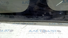 The sunroof glass of Toyota Prius V 12-17 has scratches, glue, and peeling varnish