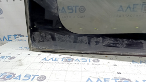 The sunroof glass of Toyota Prius V 12-17 has scratches, glue, and peeling varnish
