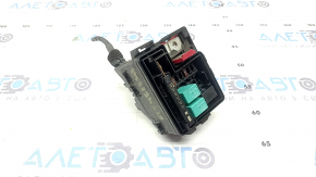 The underhood fuse box for Honda Insight 19-22 is small and the mount is broken