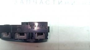 The lower left steering wheel control buttons of Hyundai Sonata 11-15 are worn out