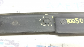 Front central hood seal Audi A6 C8 19-25 broken fasteners