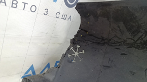 The engine protection of the Honda Insight 19-22 is torn, cracked, dented, no fragments