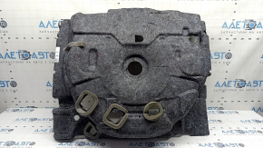 The trunk trough flooring of the Audi A6 C8 19-25 is worn and torn