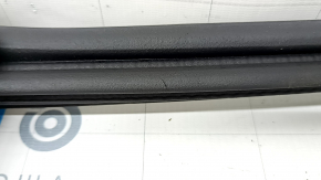 Subaru Forester 19-24 SK trunk door rubber seal scratch