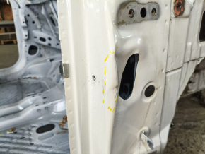 Front right quarter of Ford Mustang Mach-E 21-26 white A3, on the body, dented
