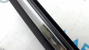 Upper rear left door molding Ford Fusion mk5 17-20 chrome with glass seal, scratches
